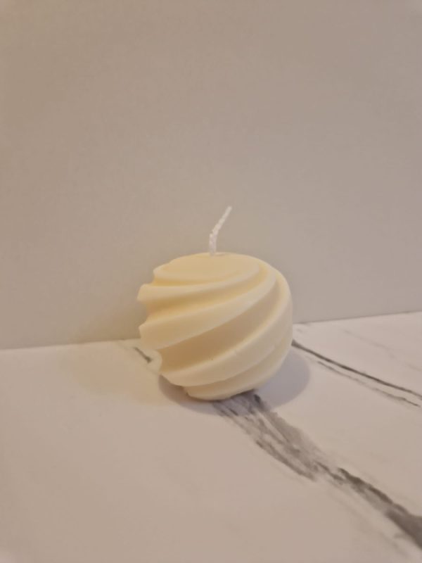 Rotating Planet Candle